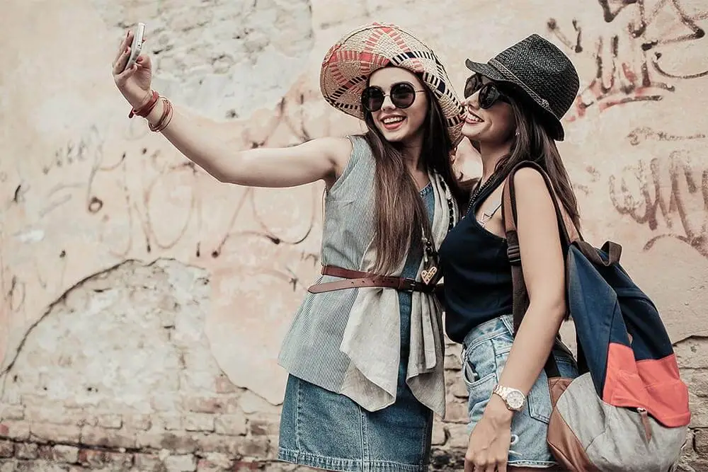 How to Plan a Drama-Free Vacation with Your Besties without Stress